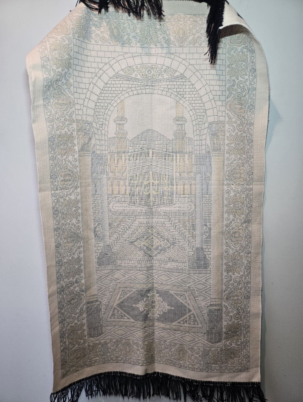 Turkish Prayer Rug Plush Fringed 42"x25" - Picture 7 of 7